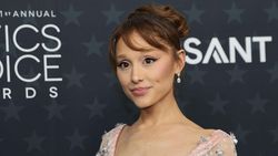 Ariana Grande Bikin Kejutan Lagi