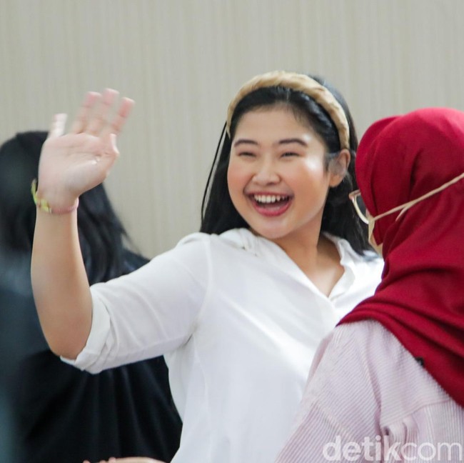 Ditulis Dari Balik Jeruji, Laras Faizati Sampaikan Pleidoi di Sidang Lanjutan