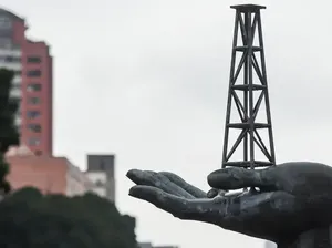 Gimana Nasib Minyak Venezuela Setelah AS Singkirkan Maduro?