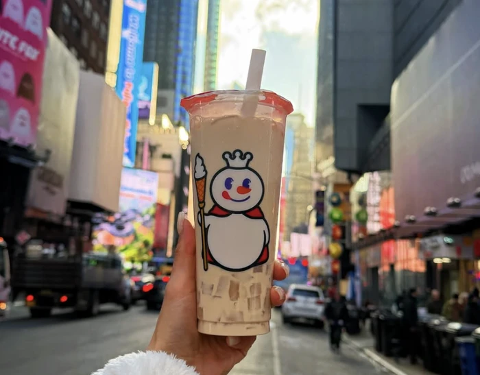 Mixue Resmi Buka Gerai Pertama di Kawasan Elite New York