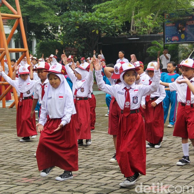 Hari Pertama Sekolah 2026, Aktivitas Siswa Kembali Normal