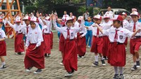 Rangkaian kegiatan tersebut diharapkan mampu membangkitkan semangat belajar serta memperkuat kebersamaan antara siswa dan guru.