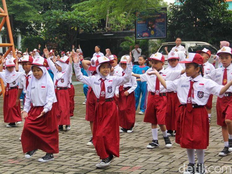 Hari Pertama Sekolah 2026, Aktivitas Siswa Kembali Normal