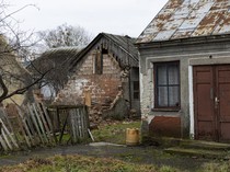 Beli Rumah Tua buat Dibongkar Lagi Ngetren, Ini Plus Minusnya