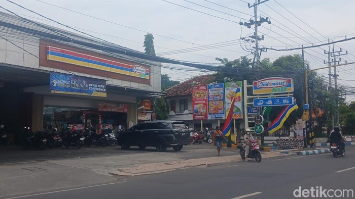 Ilustrasi toko modern di Pasuruan