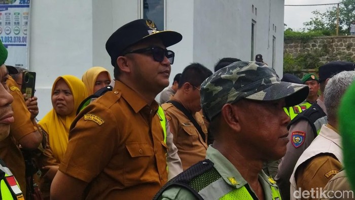 Kades Benda Sirampog Brebes Mundur Usai Didemo Warganya