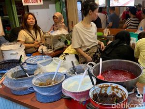 Bukan Sekadar Kolak, Kedai Cerita Manis Jadi Buruan Lintas Generasi