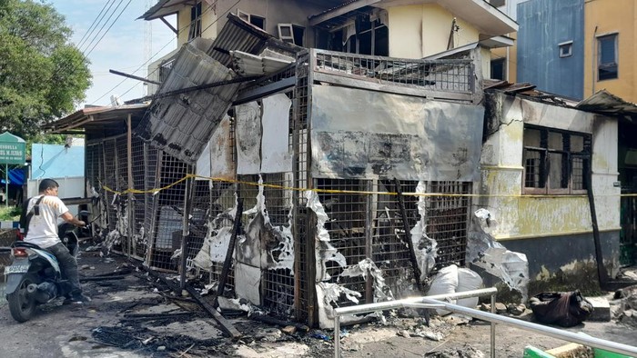 Warung Kelontong di Medan Hangus Terbakar, Dagangan Tak Sempat Diselamatkan