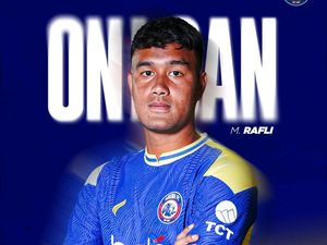 Lama Duduk di Bangku Cadangan, M Rafli Dipinjamkan Arema ke Klub Lain