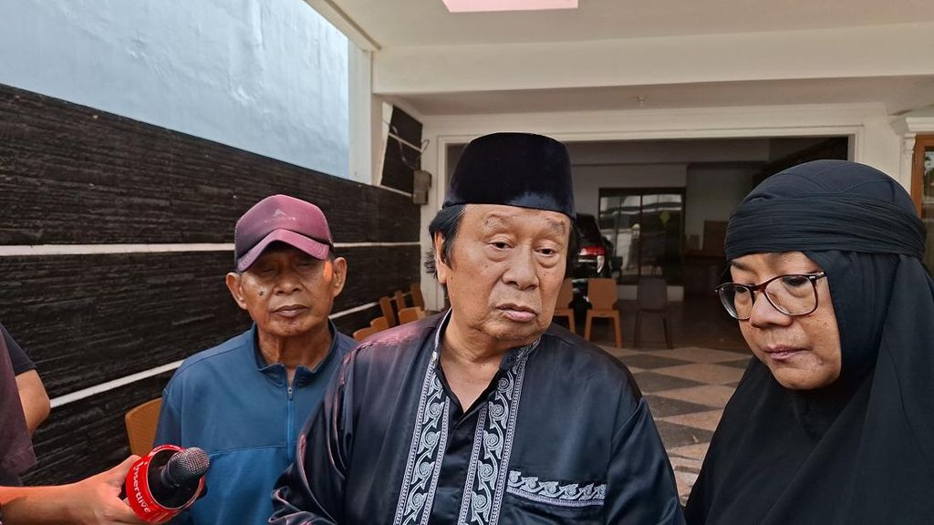 Mansyur S Berduka Istri Meninggal, 56 Tahun Bersama Dipisahkan Maut