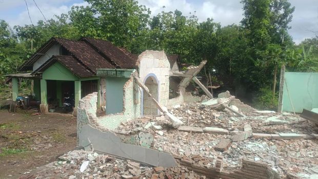 Kondisi Masjid Al Huda, Gari, Wonosari, Gunungkidul yang rata dengan tanah.