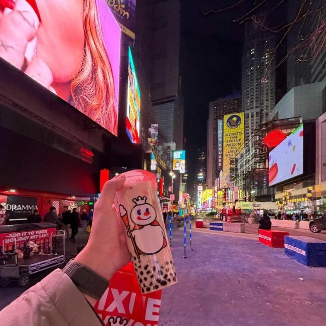 Mixue Resmi Buka di Kawasan Elite New York, Begini Suasana dan Menunya!