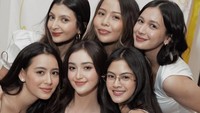 Ranty Maria mengundang sahabat dekat dan meminta langsung untuk menjadi bridesmaid di pernikahannya dengan Rayn Wijaya. Foto: Instagram @rantymaria
