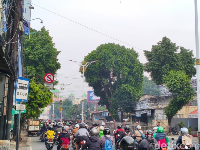 Libur Natal-Tahun Baru Usai, Lalin Jakarta Macet di Sejumlah Titik Pagi Ini