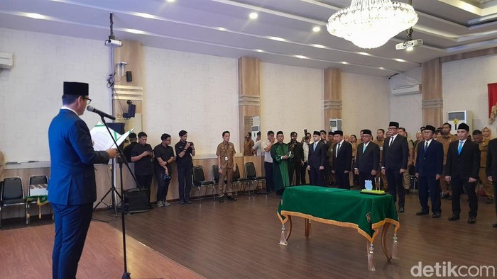 12 Direksi 3 PUD Kota Medan Resmi Dilantik