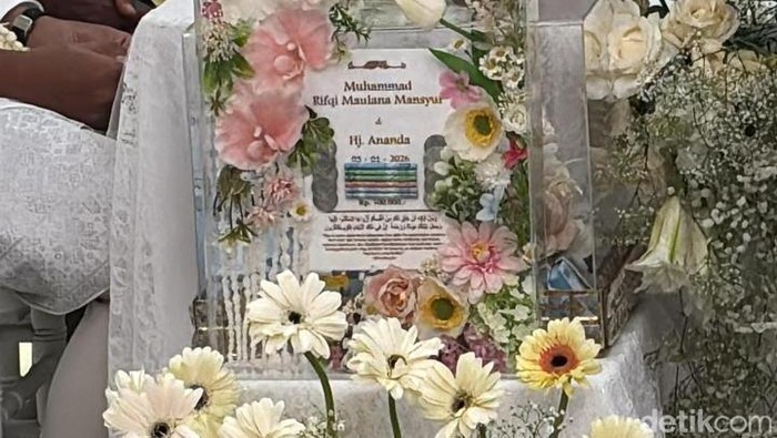 Pernikahan Wakil Wali Kota Banjarmasin Ananda dengan Ketua DPD Nasdem Banjarbaru Rifqi Maulana Mansyur, Senin (5/1/2026).