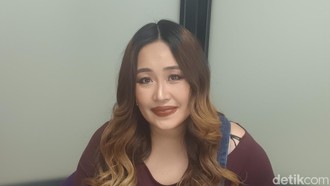 Perjuangan Pinkan Mambo Bawa Anak Kritis Idap Lemah Otot Jantung ke Singapura