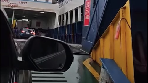 Tangkapan layar mobil yang dimintai uang jasa keset di Pelabuhan Gilimanuk.