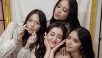 Hosted my dream bridesmaid proposal and they said YES! love you my girls! tulis Ranty Maria di akun Instagram pribadinya, Senin (5/1/2026). Foto: Instagram @rantymaria