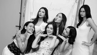 Sarah Keihl dan Hana Saraswati menjadi salah satu bridesmaid Ranty Maria. Foto: Instagram @rantymaria