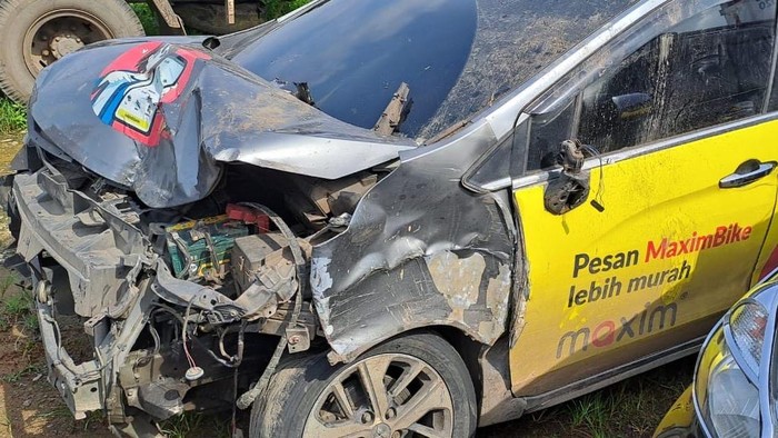 Pengemudi Xpander yang Tabrak 4 Mobil di Palembang Siap Ganti Rugi