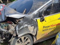 Video: Pemobil Diduga Mabuk Tabrak 4 Mobil di Palembang