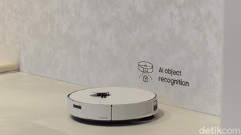 Robot vacuum Bespoke AI Jet Bot diperkenalkan dengan kemampuan AI object recognition untuk navigasi yang lebih presisi dan pembersihan yang efisien. Foto: Rachmatunnisa/detikINET