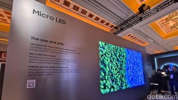 Ada lagi yang lebih raksasa, Samsung memamerkan Micro LED layar besar di First Look 2026, yang dirancang untuk menghadirkan pengalaman home cinema dengan ukuran masif dan kualitas gambar ultra-detail. Foto: Rachmatunnisa/detikINET