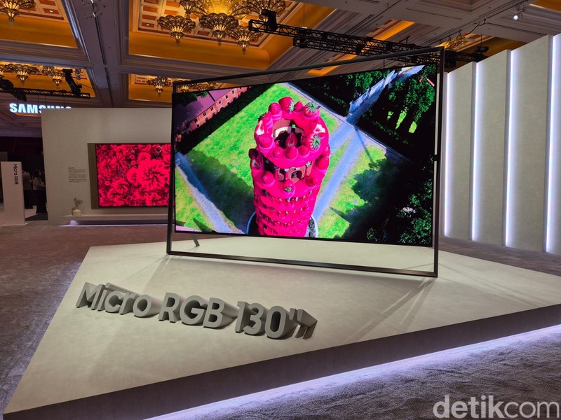 Samsung TV Micro RGB 130 Inci