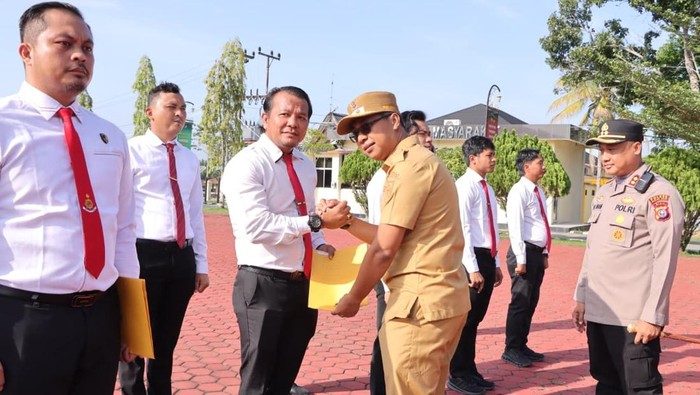 10 Personel Polres Rohil Ungkap Sabu 79 Kg Diganjar Penghargaan Bupati