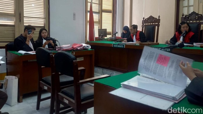 Sidang tuntutan kasus sabu-sabu seberat 100 kg di Pengadilan Negeri (PN), ruang cakra 6, Senin (5/1/2026)
