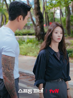 Ramalan Zodiak Cinta 18 Januari: Leo Saling Memahami, Virgo Perbaiki Hubungan