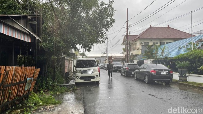 Suasana rumah Wawalkot Banjarmasin Ananda jelang akad nikah, Senin (5/1/2026).