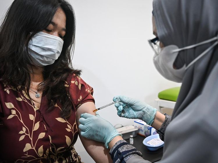 Superflu Mengintai, Warga Jalani Vaksinasi Influenza