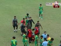 Tendangan Kungfu Hilmi di Liga 4 Tuai Sanksi Larangan Seumur Hidup