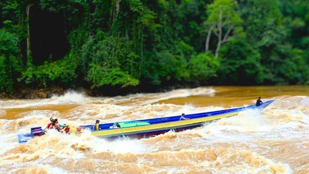 Warga Malinau Minta Tolong, Ingin Pemerintah Buatkan Jalur Darat. (Dokumentasi pribadi Roni Manan) Warga Malinau Minta Tolong, Ingin Pemerintah Buatkan Jalur Darat. (Dokumentasi pribadi Roni Manan)