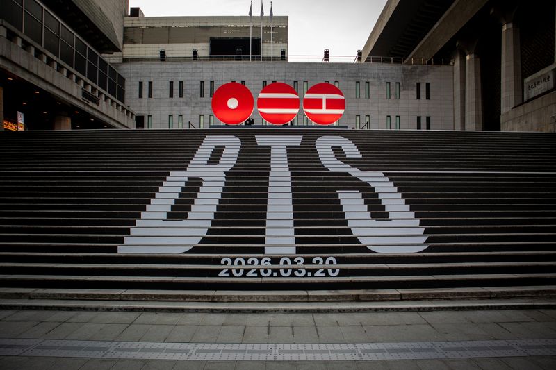 Promosi offline comeback BTS di Sejong Center for the Performing Arts, Seoul, pada Selasa (6/1/2026).