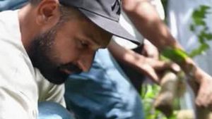 Video: Di Desa Ini Pohon Dianggap Sebagai Anggota Keluarga