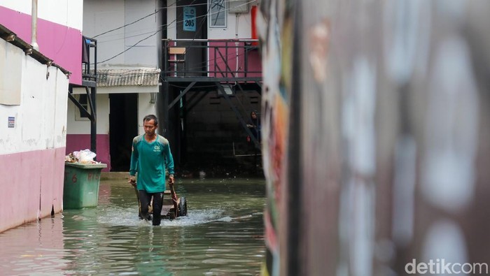 BPBD DKI Minta Warga Pesisir Waspada Banjir Rob 25 Februari-1 Maret