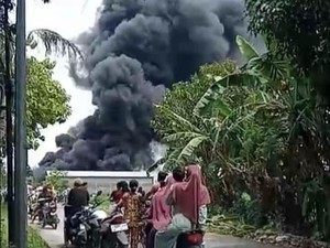 Gudang Solar di Bojonegoro di Tengah Pemukiman Terbakar Hebat