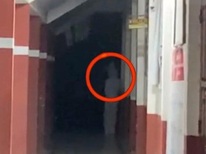 Polisi Tangkap Pocong yang Bikin Geger Nongol di Lorong SD Sinjai