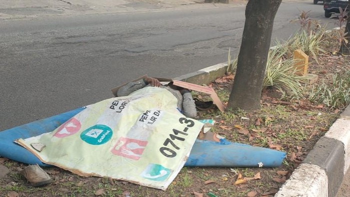 Jukir di Palembang Ditemukan Meninggal di Median Jalan, Diduga Sakit