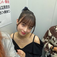 Bintang serial ‘Omusubi’ tersebut kemudian menggunakan ’Phone a Friend’ ketika meminta bantuan sesama aktor Ryohei Otani dan Xu Fengfan untuk memilihkan jawaban yang tepat yaitu Niigata. Foto: Instagram @kannahashimoto.mg