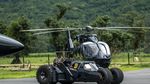 Neymar Pamer Koleksi Mewah Anti-mainstream: Batmobile, Jet Pribadi, Helikopter