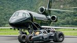 Neymar Pamer Koleksi Mewah Anti-mainstream: Batmobile, Jet Pribadi, Helikopter