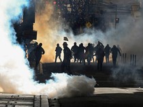 La Paz Memanas, Serikat Pekerja Bolivia Bentrok dengan Polisi