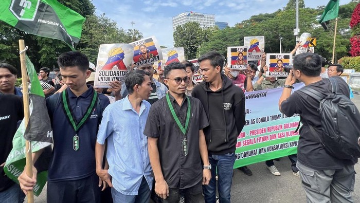 Buruh-Mahasiswa Demo Kedubes AS, Minta Presiden Venezuela Maduro Dibebaskan
