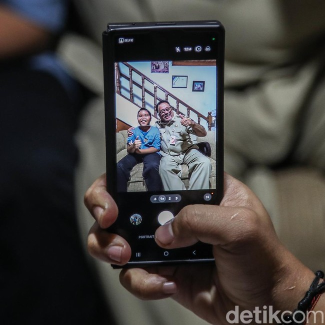 Momen Wagub Rano Karno Jenguk Korban Tabrakan Mobil MBG