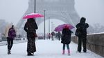 Paris Memutih, Menara Eiffel Berselimut Salju Langka Musim Dingin