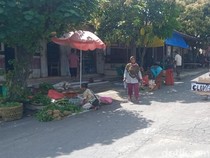 Pedagang Pasar Gempol Klaten Teriak Sepi Imbas Jembatan Rusak